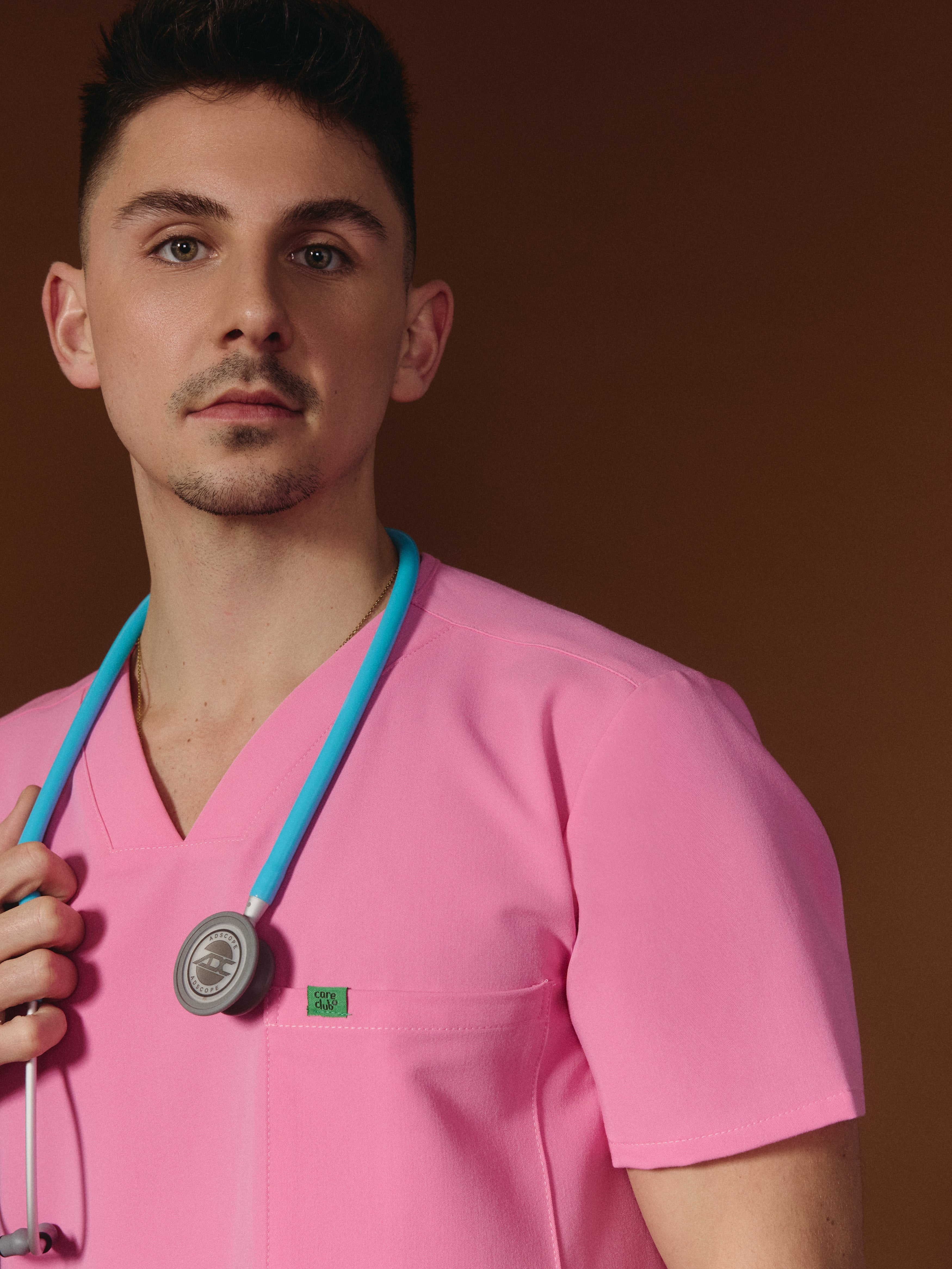 LOGAN RE-GARDE™ - G-M x PONY PINK - One Pocket Men's Scrub Top - SILVADUR™ - Image 2
