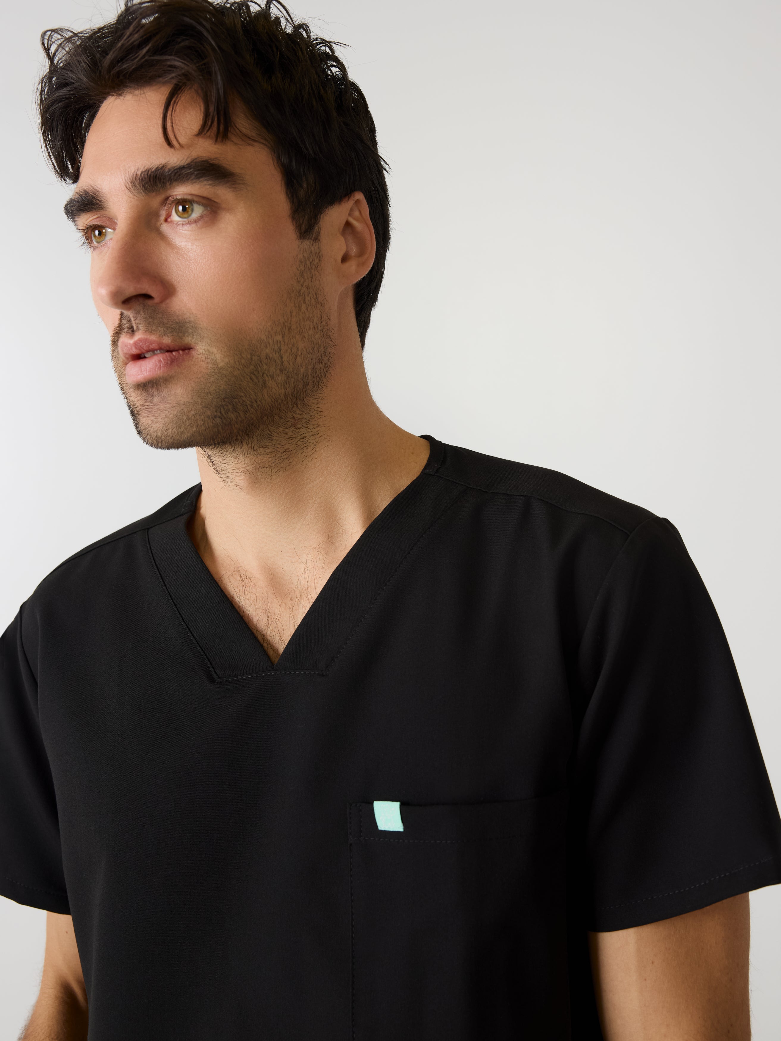 LOGAN RE-GARDE™ - BLACK - One Pocket Men's Scrub Top - SILVADUR™ - Image 2
