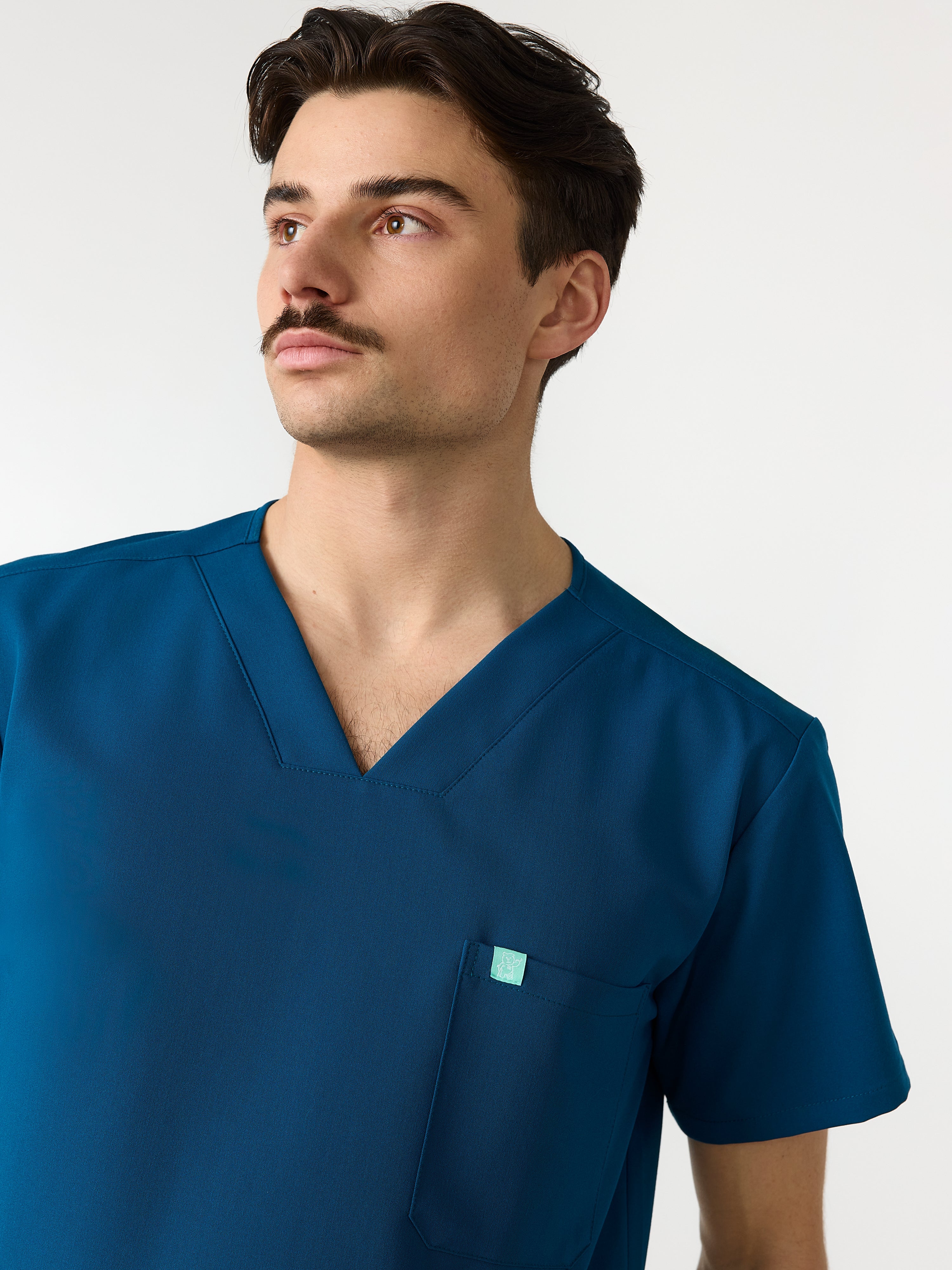 LOGAN RE-GARDE™ - OPAL BLUE - One Pocket Men's Scrub Top - SILVADUR™ - Image 2
