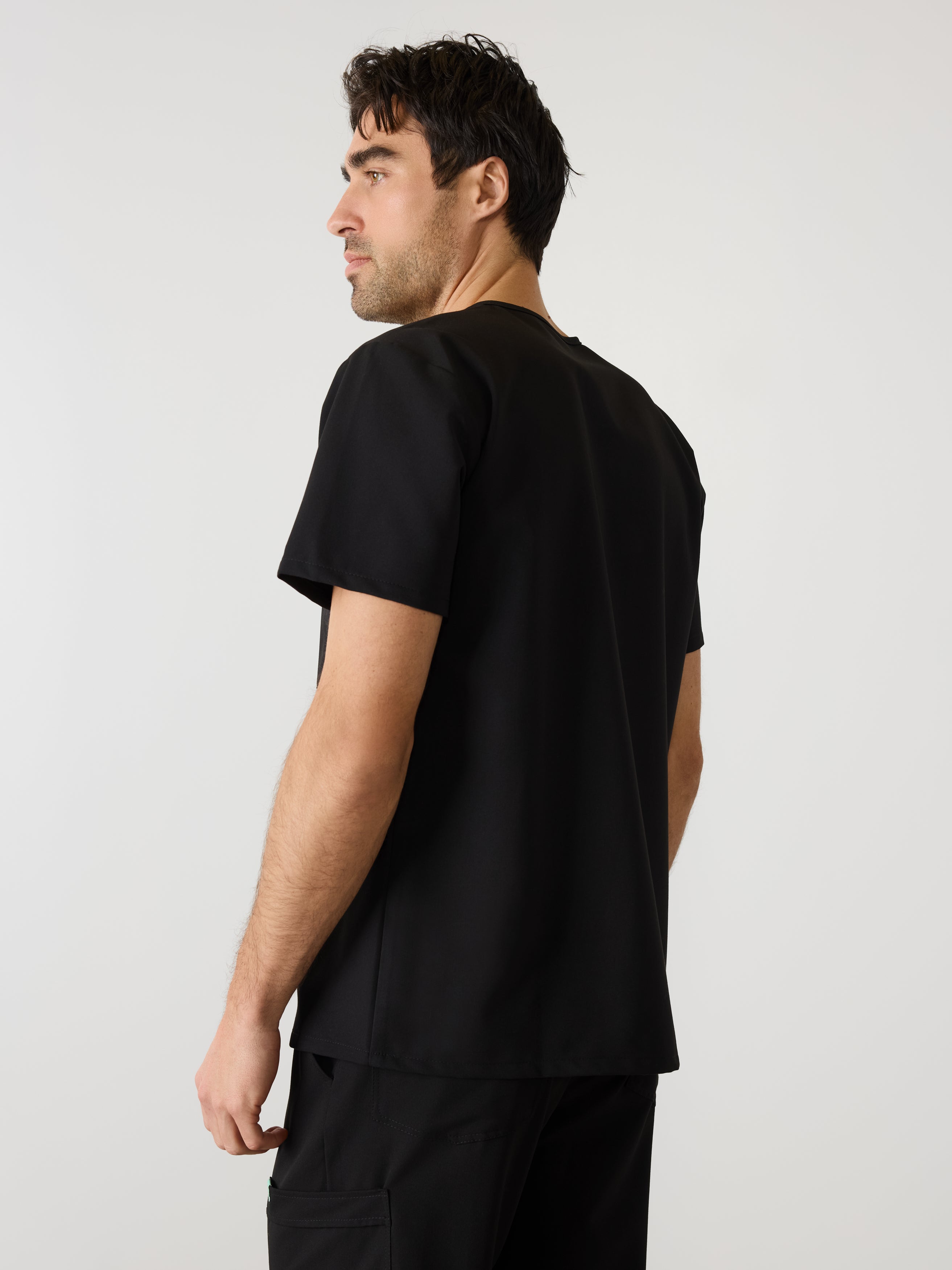LOGAN RE-GARDE™ - BLACK - One Pocket Men's Scrub Top - SILVADUR™ - Image 3