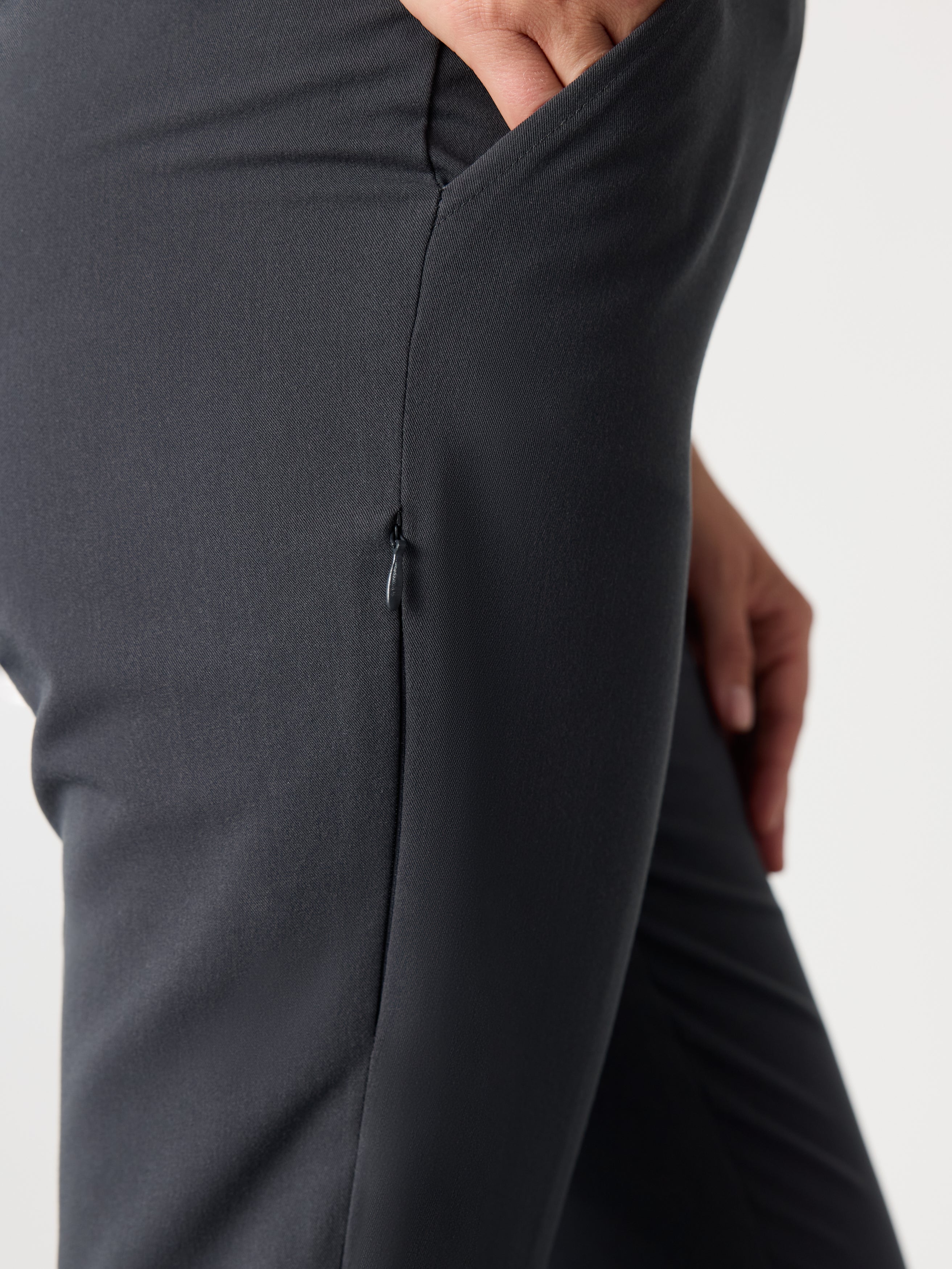 EVA RE-GARDE™ - CHARCOAL - 7/8 Scrub Pants - SILVADUR™ - Image 4