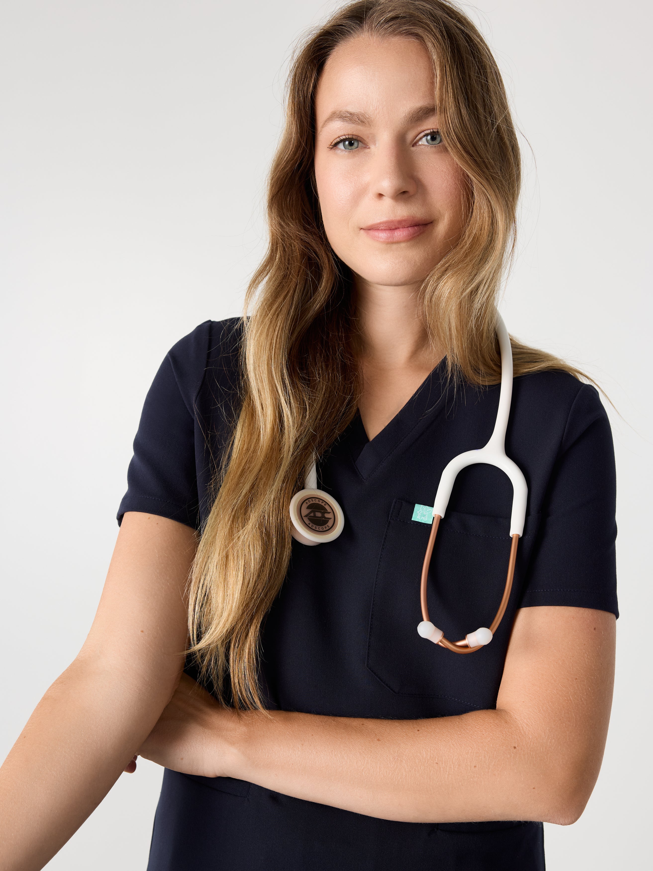 LIV RE-GARDE™ - NAVY - Three Pockets Scrub Top - SILVADUR™ - Final Sale - Image 2