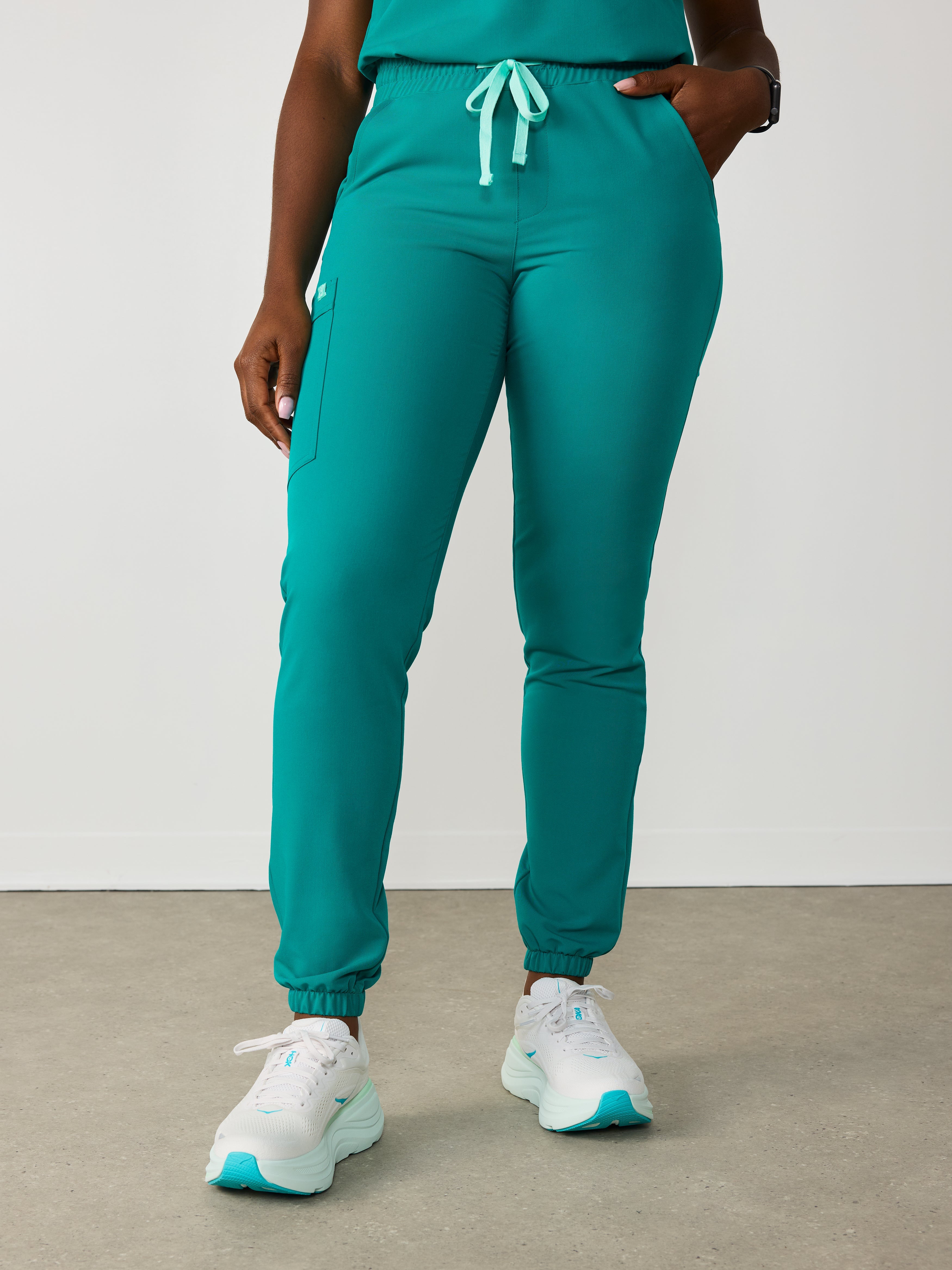 ROSIE RE-GARDE™ - ARCTIC MINT - Jogger Scrub Pants - SILVADUR™ - Image 3