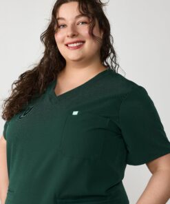 Alternative view of LIV RE-GARDE™ - FOREST GREEN - Three Pockets Scrub Top - SILVADUR™