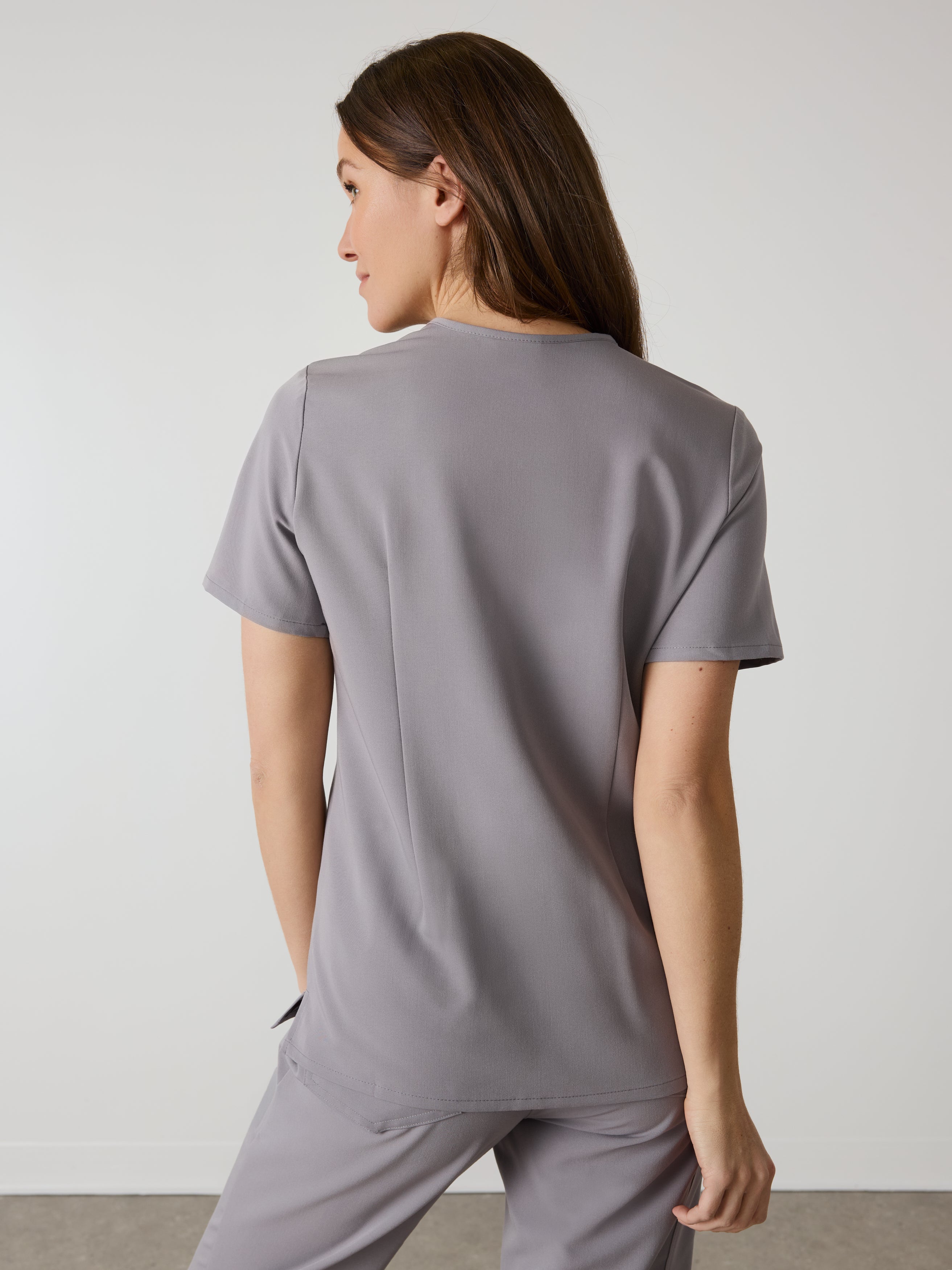 LIV RE-GARDE™ - ECLIPSE GREY - Three Pockets Scrub Top - SILVADUR™ - Image 3