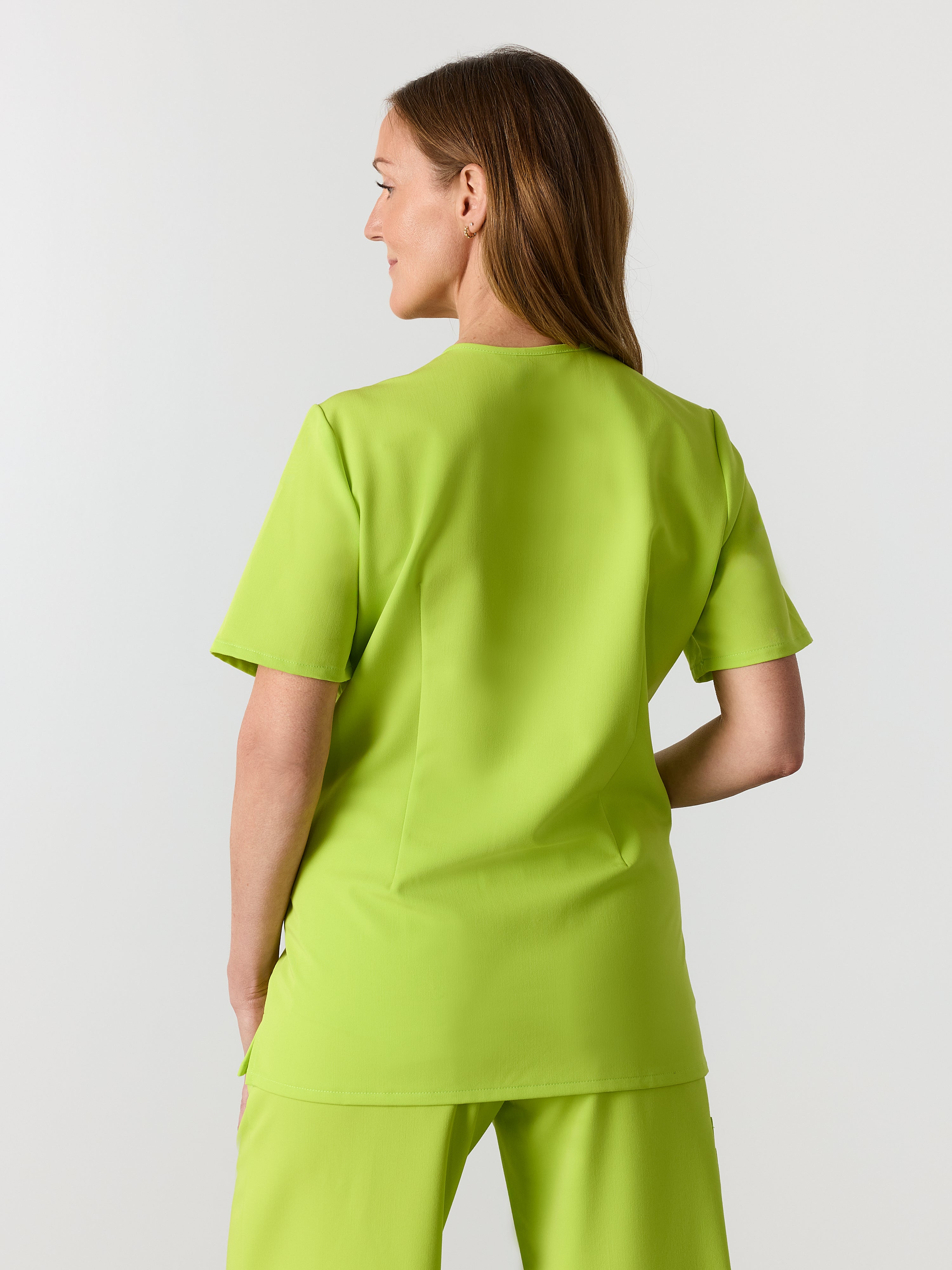 LIV RE-GARDE™ - LIME - Three Pockets Scrub Top - SILVADUR™ - Image 3